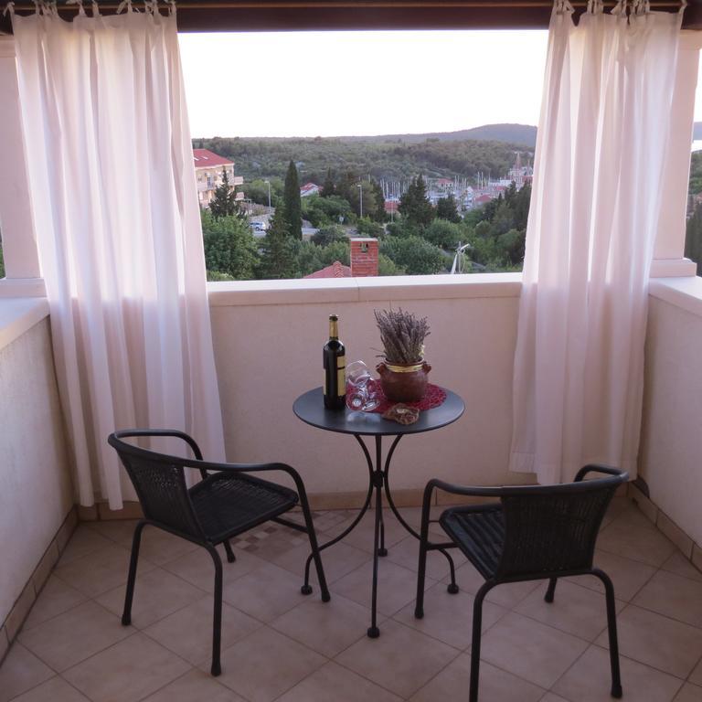 Apartmani Rita Milna  Extérieur photo