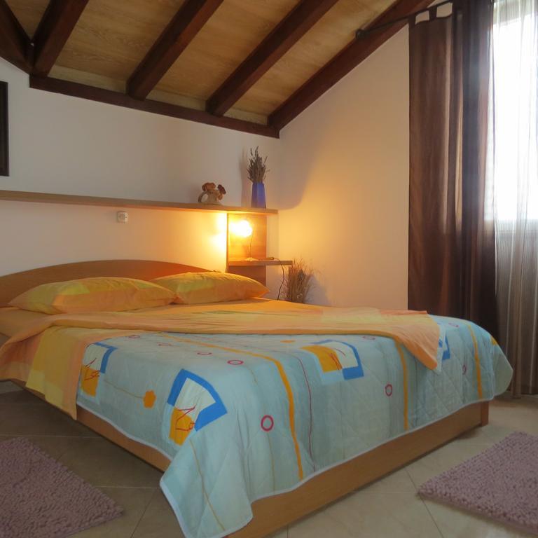 Apartmani Rita Milna  Extérieur photo