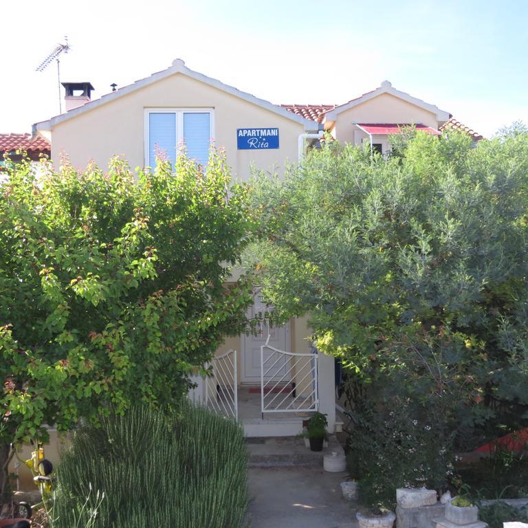 Apartmani Rita Milna  Extérieur photo